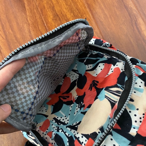 Color backpack - Picture 2 of 6